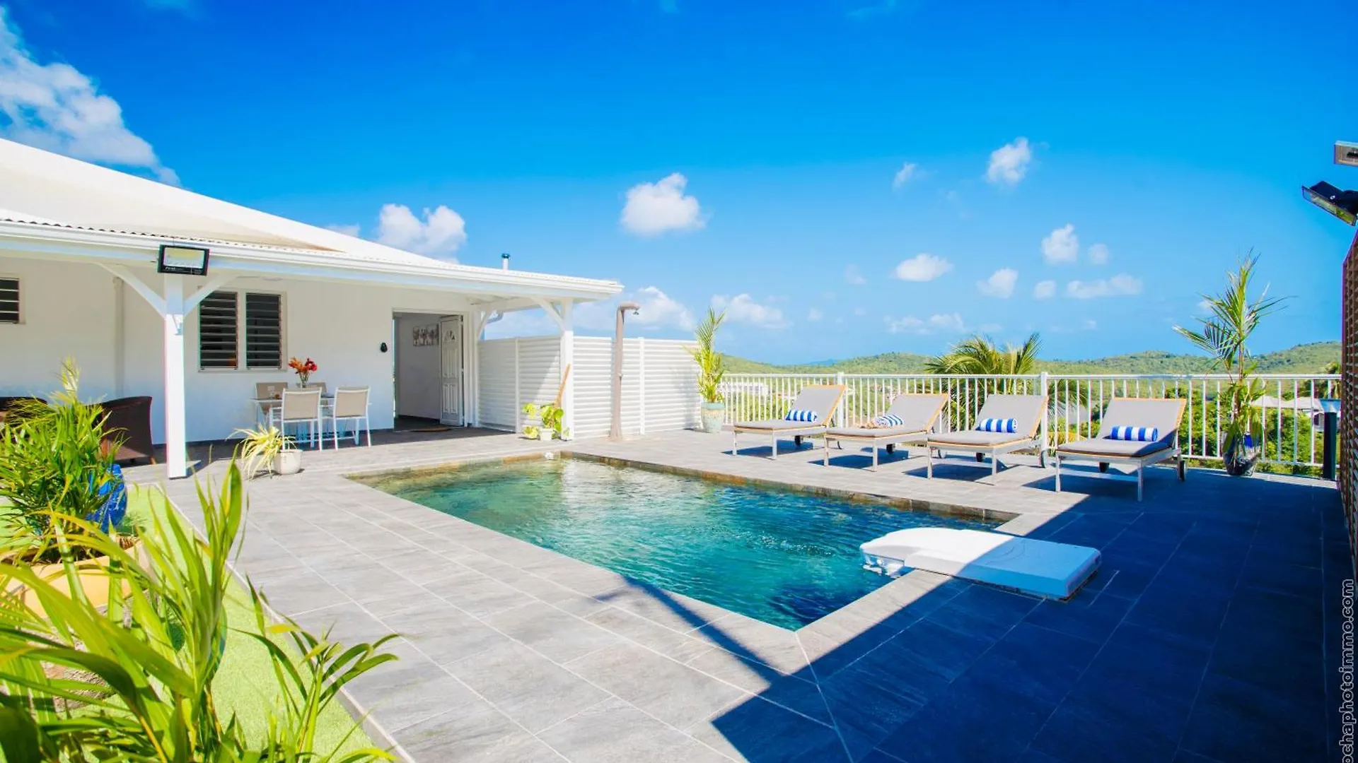 Villa Tropic Hirondelle - Piscine Vue Mer Le François