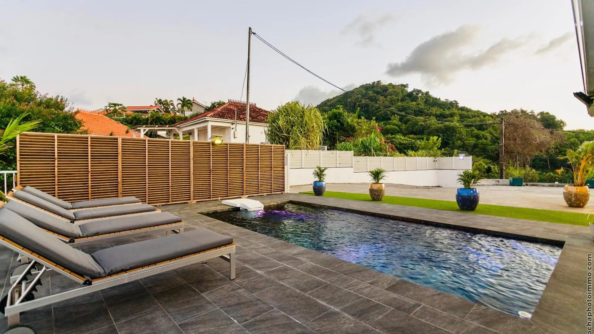Villa Tropic Hirondelle - Piscine Vue Mer Le François Semesterbostad